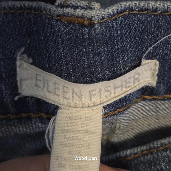 Eileen Fisher 2 petite stretch straight leg classic jeans - Picture 2 of 6